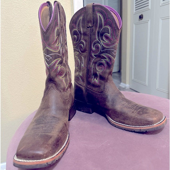 Ariat Boots - Picture 1 of 3
